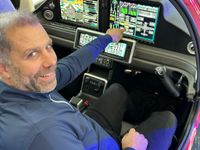 Michael Hochenrieder beim Unterricht mit Perspective Touch+ einer Cirrus SR22T Gen7